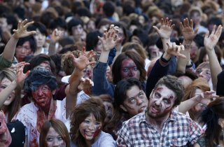 Illustration for article titled Here's What a Thousand Zombies Attacking Tokyo Looks Like